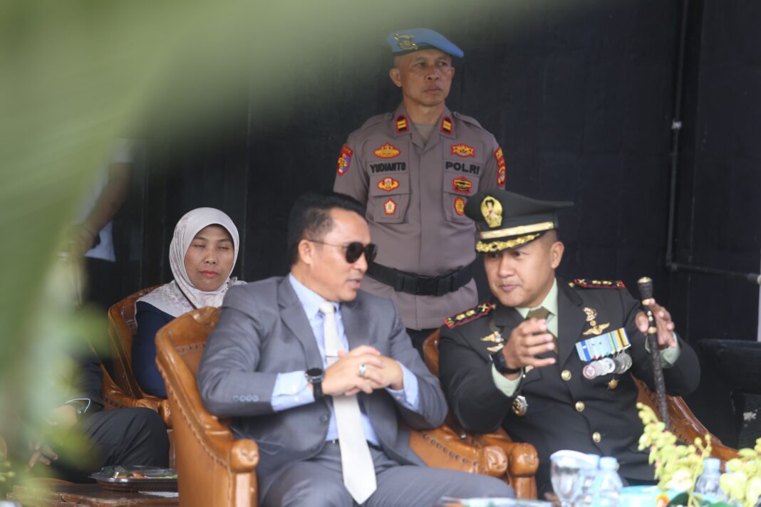 Bupati Parosil Mabsus Berharap Polri Semakin Dekat dengan Masyarakat di Usia ke-80 Bhayangkara Bupati Parosil Mabsus Berharap Polri Semakin Dekat dengan Masyarakat di Usia ke-80 Bhayangkara