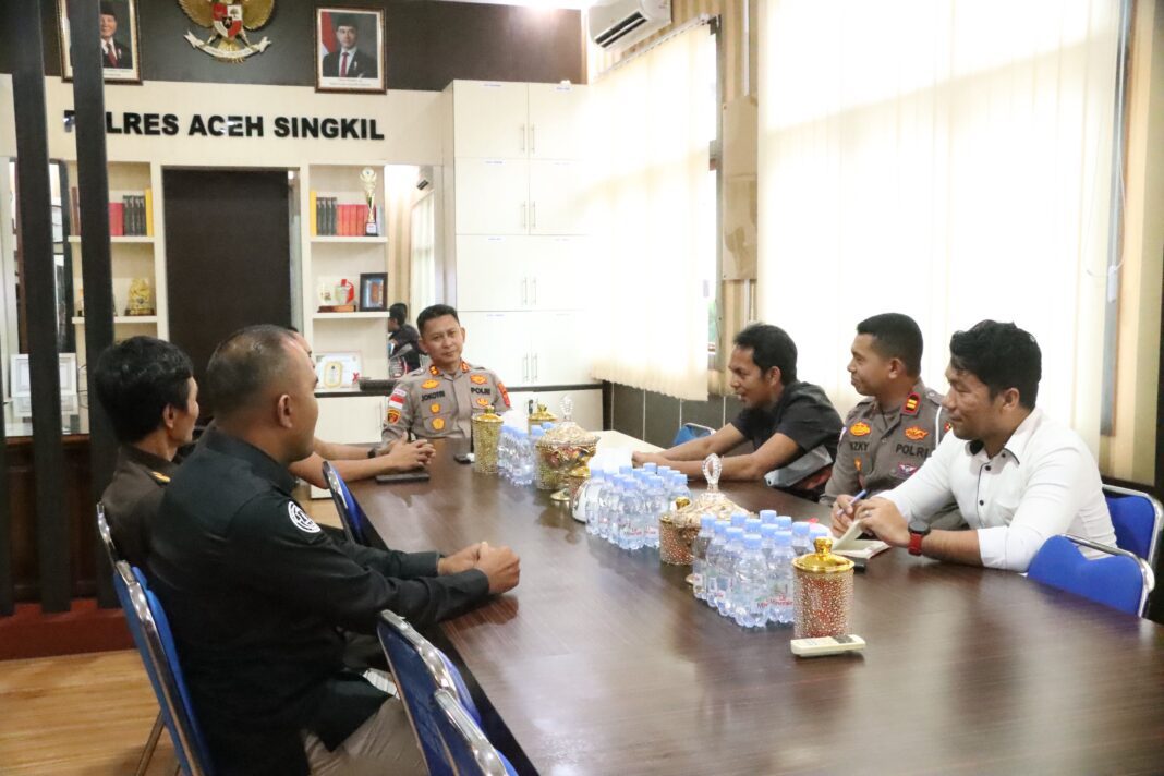 Perkuat Sinergitas Penegakan Hukum, Polres dan Kejari Aceh Singkil Jalin Kerjasama Perkuat Sinergitas Penegakan Hukum, Polres dan Kejari Aceh Singkil Jalin Kerjasama