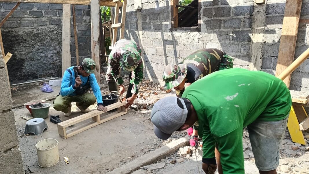 Bersama Warga, Satgas TMMD Wujudkan Rumah Layak Huni untuk Mahyadi Bersama Warga, Satgas TMMD Wujudkan Rumah Layak Huni untuk Mahyadi