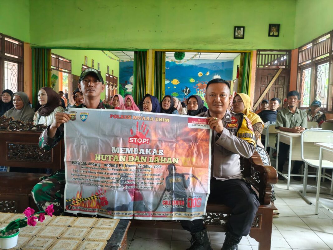 Bhabinkamtibmas Polres Muara Enim Hadiri Pembentukan Komite SMP Negeri 7 Bhabinkamtibmas Polres Muara Enim Hadiri Pembentukan Komite SMP Negeri 7