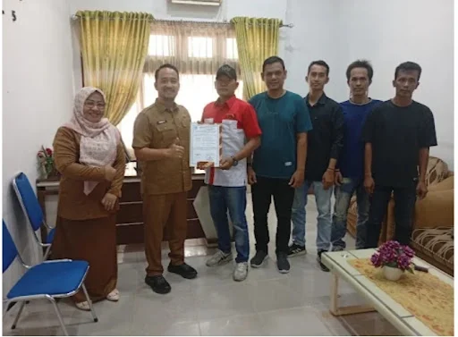 LIRA Kota Langsa Terbentuk: Resmi Terima SKT dari Kesbangpol dan Siap Sinergi dengan Pemerintah LIRA Kota Langsa Terbentuk: Resmi Terima SKT dari Kesbangpol dan Siap Sinergi dengan Pemerintah