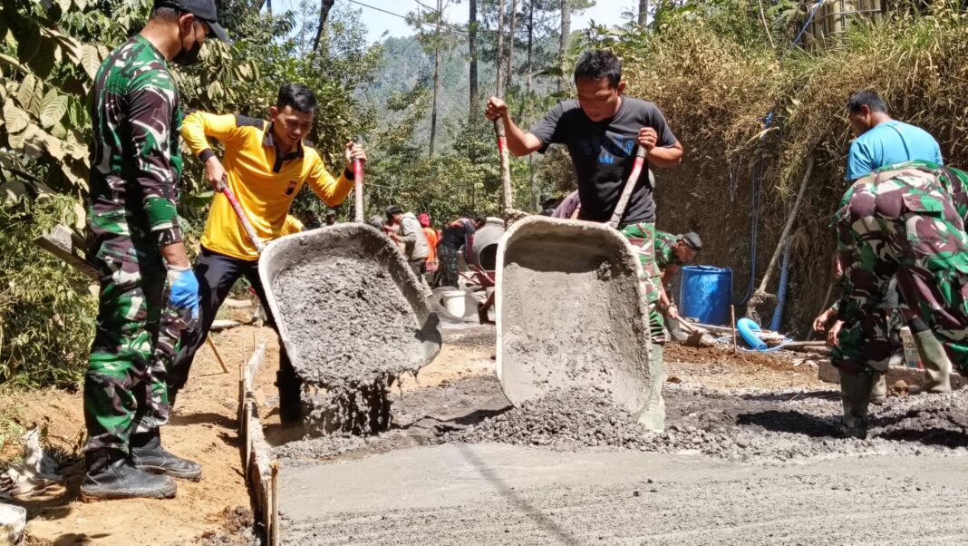 TMMD Reguler ke-129, Merajut Kebersamaan, Membangun Kesejahteraan TMMD Reguler ke-129, Merajut Kebersamaan, Membangun Kesejahteraan