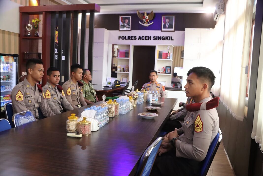 Bakti di Sekolah Rakyat Telah Usai, Kapolres Aceh Singkil Taruna Akpol Bakti di Sekolah Rakyat Telah Usai, Kapolres Aceh Singkil Taruna Akpol