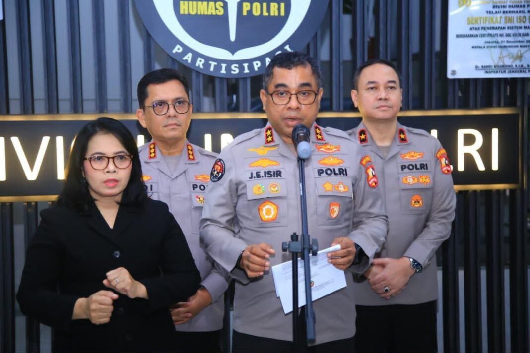 Polri perkuat layanan publik Yang mudah cepat dan Responsif melalui superapp polri Polri perkuat layanan publik Yang mudah cepat dan Responsif melalui superapp polri