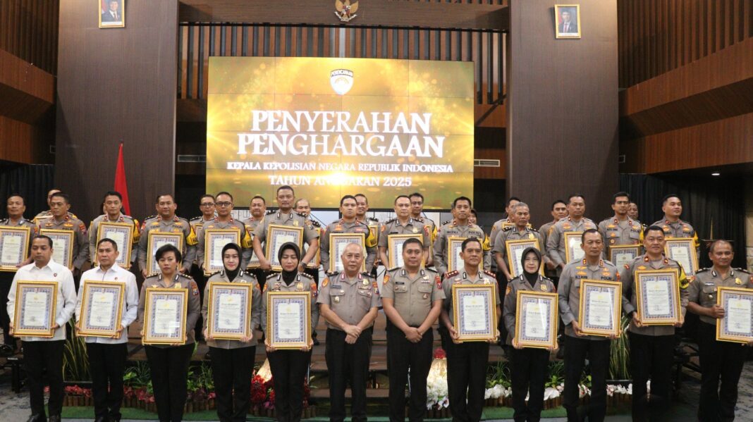 Polres Bojonegoro torehkan Prestasi pelayanan publik raih Predikat prima dari kapolri Polres Bojonegoro torehkan Prestasi pelayanan publik raih Predikat prima dari kapolri
