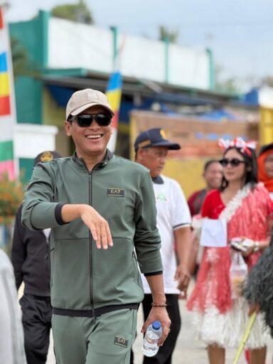 RESES 12 TITIK LAMPUNG TENGAH: MUNIR ABDUL HARIS SERAP ASPIRASI, SERAHKAN BANTUAN RESES 12 TITIK LAMPUNG TENGAH: MUNIR ABDUL HARIS SERAP ASPIRASI, SERAHKAN BANTUAN