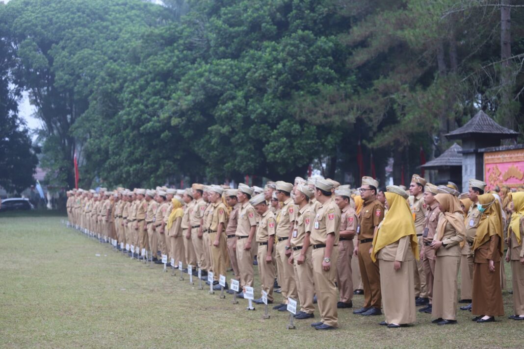 Bupati Parosil Mabsus,Lepas Empat ASN Purna Tugas, Apresiasi Dedikasi dan Disiplin Selama Mengabdi. Bupati Parosil Mabsus,Lepas Empat ASN Purna Tugas, Apresiasi Dedikasi dan Disiplin Selama Mengabdi.