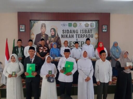 40 Pasangan di Banyuwangi Resmikan Nikah Melalui ISBAT Nikah Terpadu di PCNU 40 Pasangan di Banyuwangi Resmikan Nikah Melalui ISBAT Nikah Terpadu di PCNU