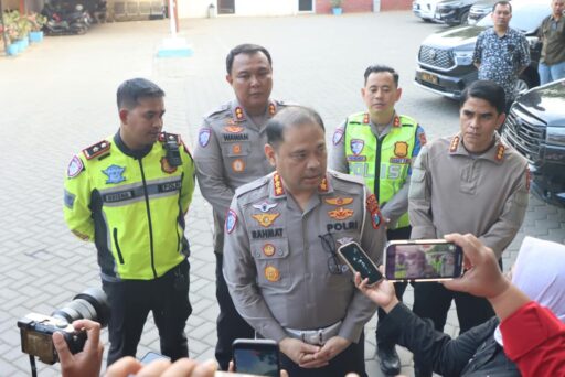 (*Polri Gerak Cepat Dukung Pemadaman Karhutla Sumsel Dengan Formula X-Fire*) (*Polri Gerak Cepat Dukung Pemadaman Karhutla Sumsel Dengan Formula X-Fire*)
