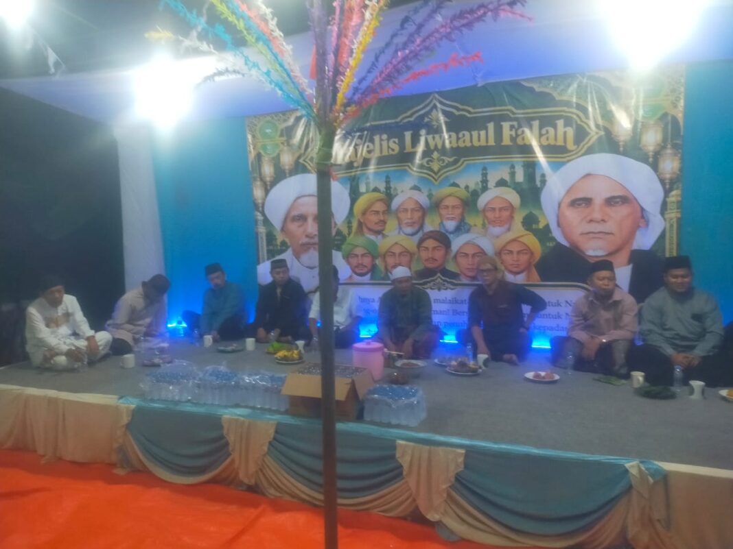 Ketua Ranting Pegangsaan Dua BPKB Ketua Ira mensupot Acara Maulid Nabi Muhammad Saw. Ketua Ranting Pegangsaan Dua BPKB Ketua Ira mensupot Acara Maulid Nabi Muhammad Saw.