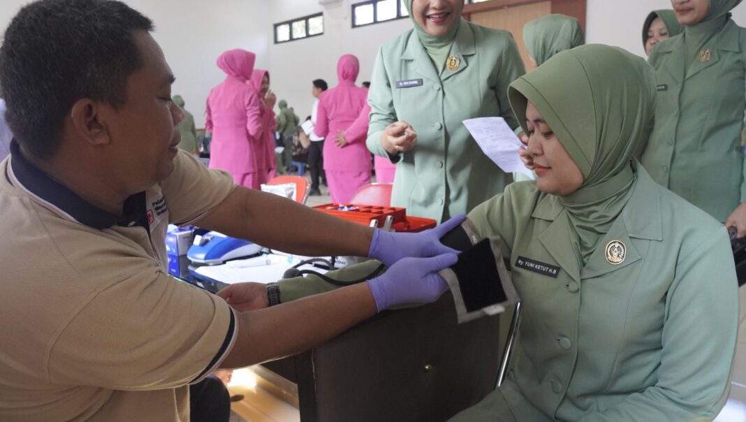 Kodim 0708/Purworejo Gelar Donor Darah Sambut HUT ke-81 TNI* Kodim 0708/Purworejo Gelar Donor Darah Sambut HUT ke-81 TNI*