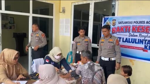 Momen Hari Lalu Lintas Bhayangkara ke-71, Polres Aceh Singkil Gelar Bakti Kesehatan Momen Hari Lalu Lintas Bhayangkara ke-71, Polres Aceh Singkil Gelar Bakti Kesehatan