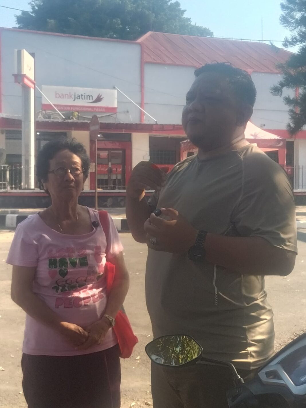 IWB Desak Kang Wito Turun Tangani Dugaan Pungli di Pasar Induk Banyuwangi IWB Desak Kang Wito Turun Tangani Dugaan Pungli di Pasar Induk Banyuwangi