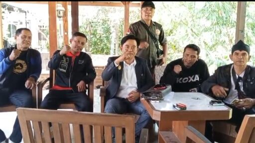 LBH GMI Banyuwangi Buka Diri Jadi Jembatan Solusi Kasus Lama, Siap Hingga ke Presiden LBH GMI Banyuwangi Buka Diri Jadi Jembatan Solusi Kasus Lama, Siap Hingga ke Presiden