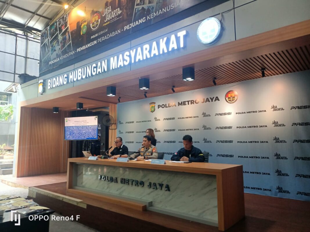 POLDA METRO JAYA BONGKAR SINDIKAT PHISHING SMS PAKAI BTS PALSU BERAKSI DI RUTE MRT BUNDARAN HI-BLOK M POLDA METRO JAYA BONGKAR SINDIKAT PHISHING SMS PAKAI BTS PALSU BERAKSI DI RUTE MRT BUNDARAN HI-BLOK M