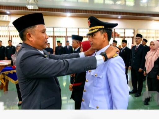 Bupati Lampung Barat Parosil Mabsus Minta Pejabat Baru Tingkatkan Kualitas Pelayanan Bupati Lampung Barat Parosil Mabsus Minta Pejabat Baru Tingkatkan Kualitas Pelayanan